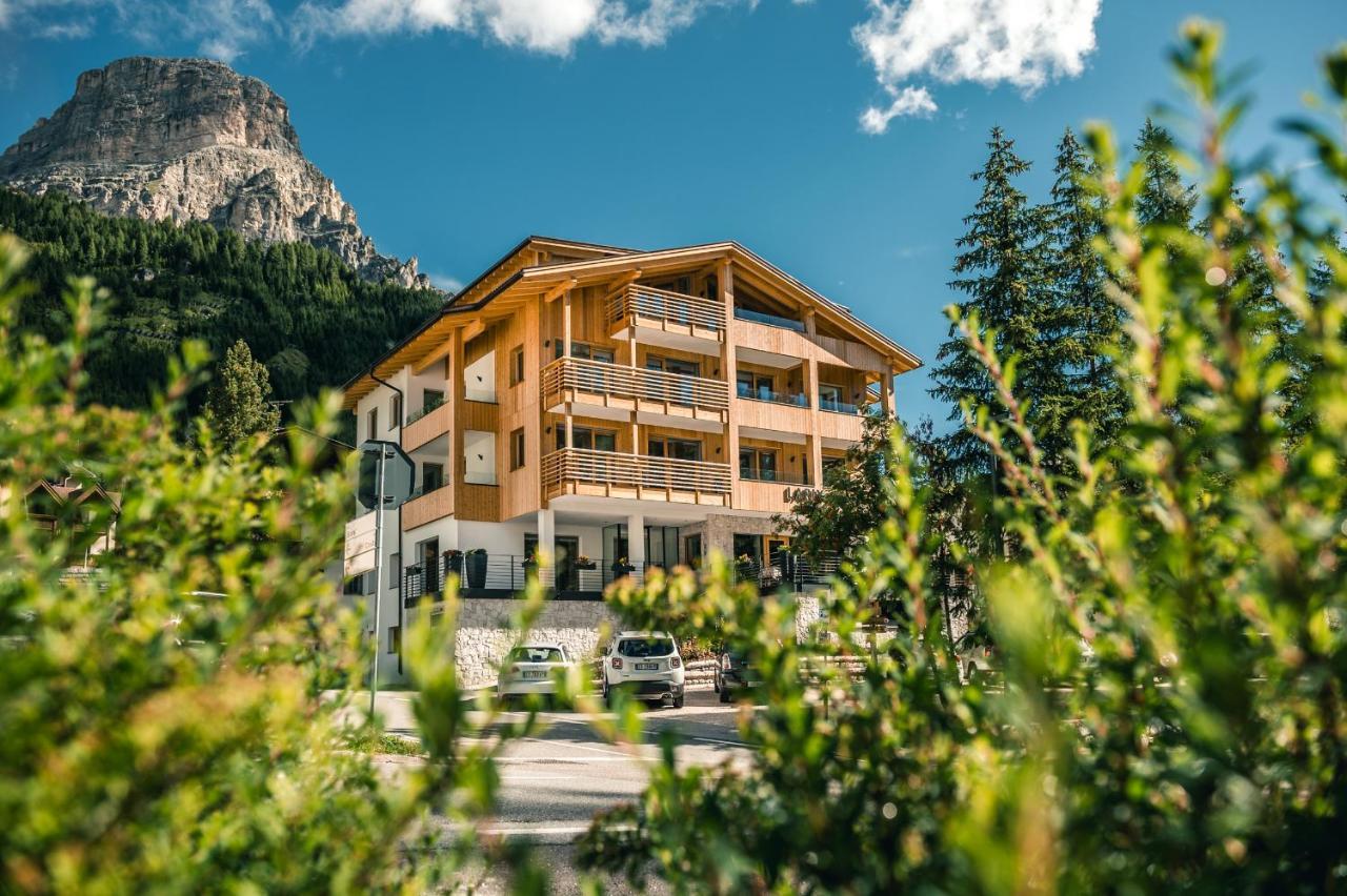 Garni Larix Hotel Колфоско Екстериор снимка