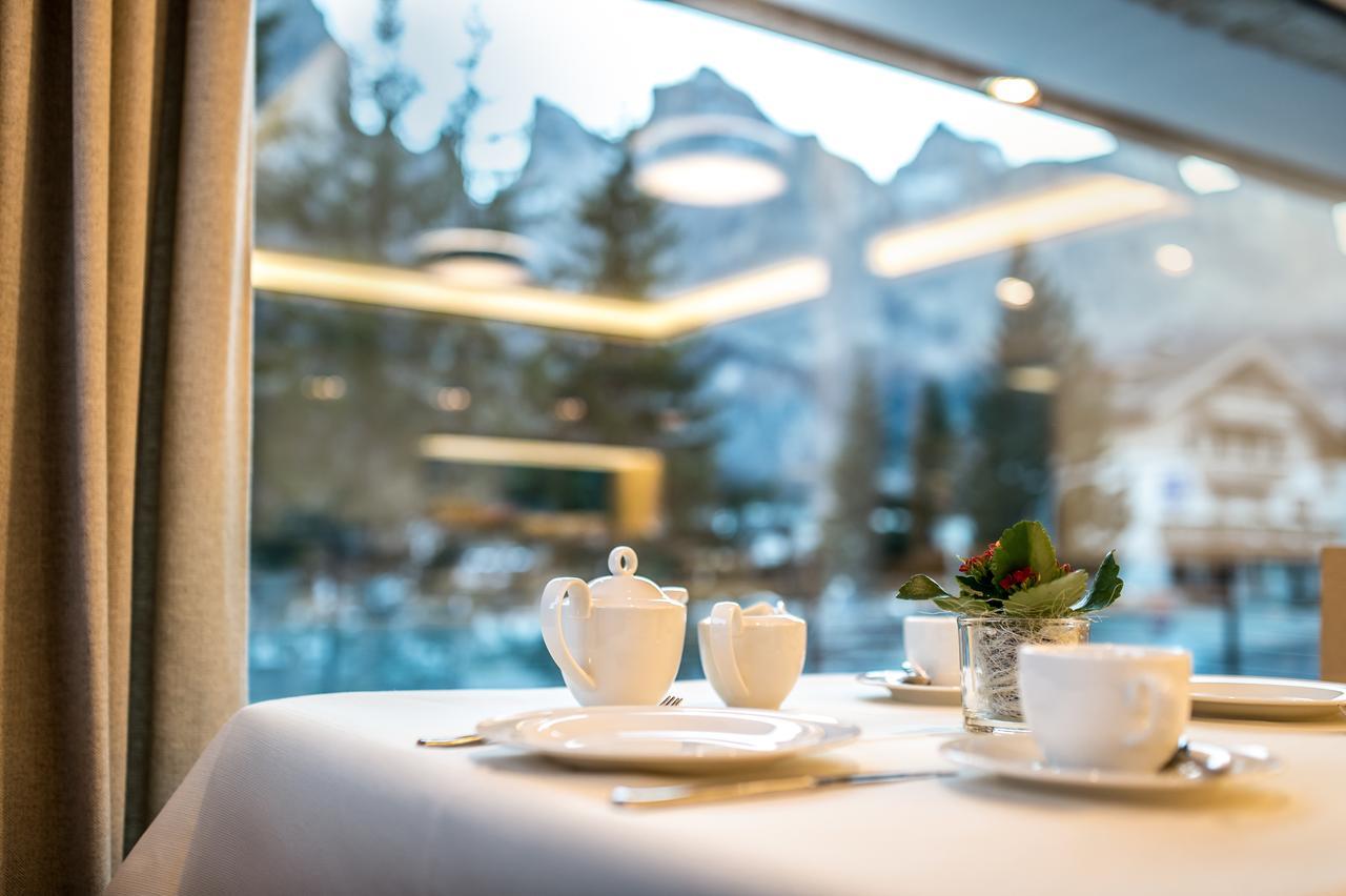 Garni Larix Hotel Колфоско Екстериор снимка
